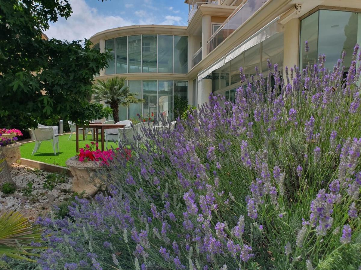 Hotel & Apartaments Thalassa Sport & Spa 罗萨斯 外观 照片