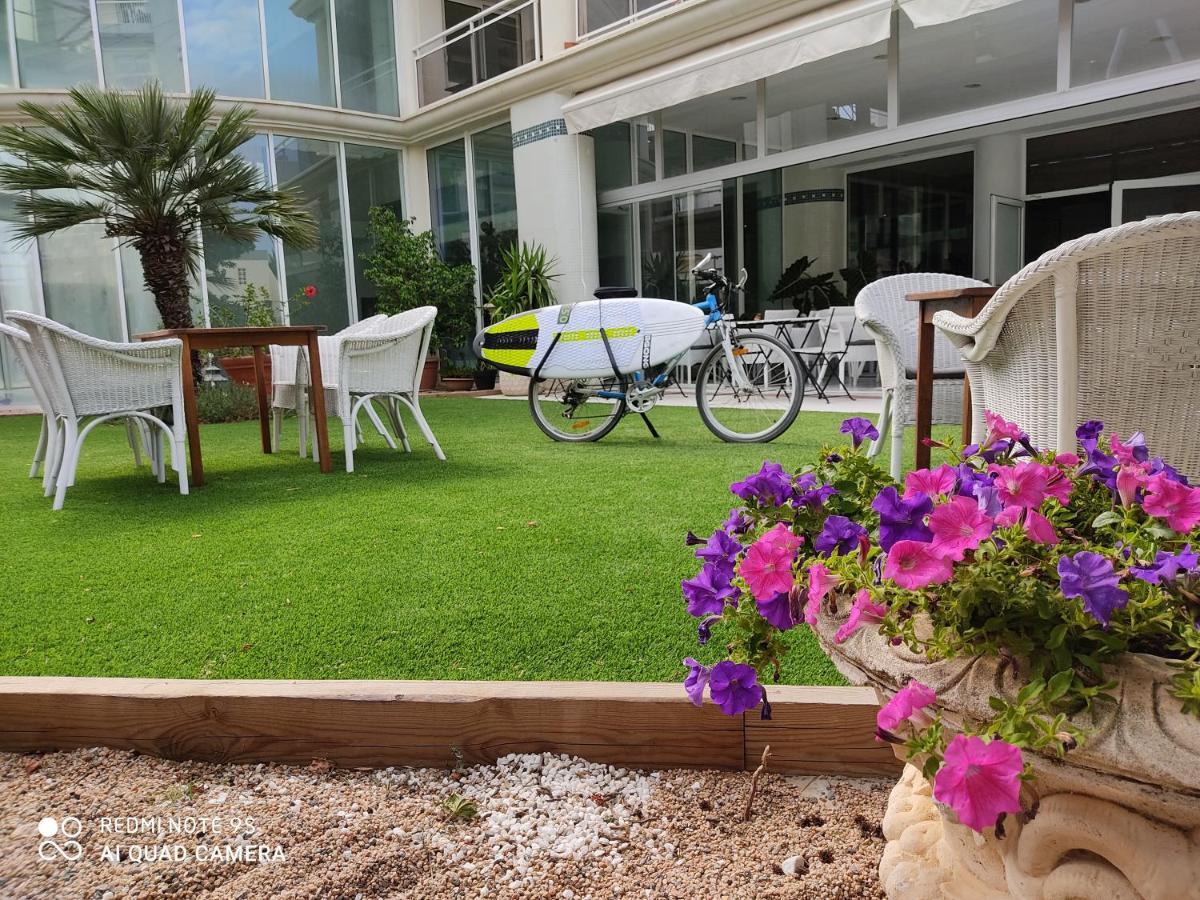 Hotel & Apartaments Thalassa Sport & Spa 罗萨斯 外观 照片