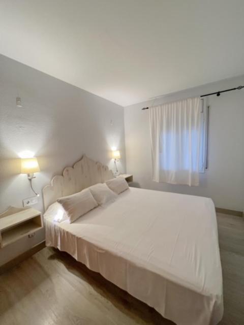 Hotel & Apartaments Thalassa Sport & Spa 罗萨斯 外观 照片