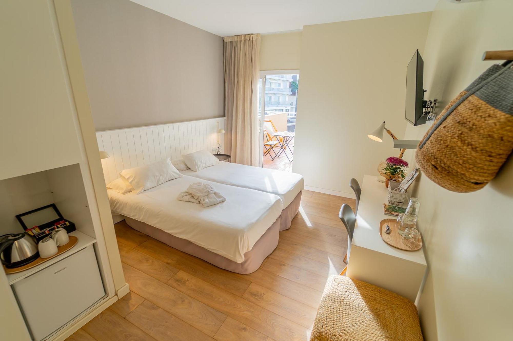 Hotel & Apartaments Thalassa Sport & Spa 罗萨斯 外观 照片