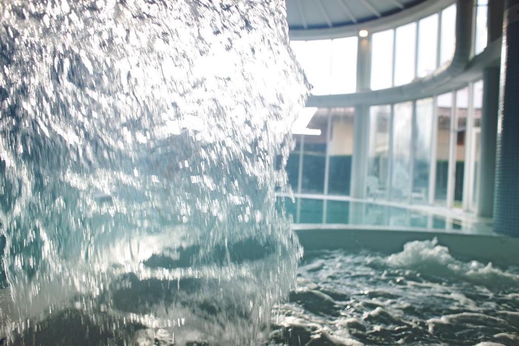 Hotel & Apartaments Thalassa Sport & Spa 罗萨斯 外观 照片